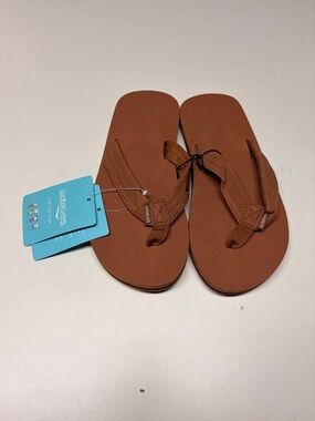 Watelves kids flip flops nwt